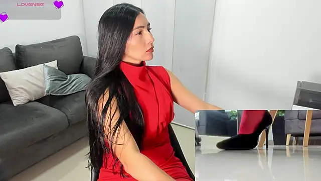 coniie jhons online show from March 26, 11:05 am