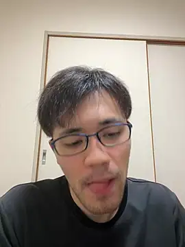 Snapshot of ryusei18570 chatting on January 26, 1:47 pm ryusei18570 online show from January 26, 1:47 pm