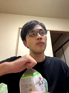 Snapshot of ryusei18570 chatting on September 23, 11:35 am ryusei18570 online show from September 23, 11:35 am