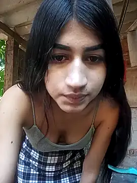 Julix A online show from December 1, 8:20 pm