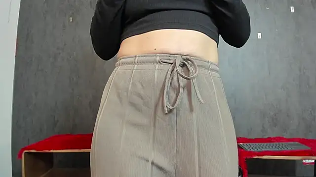 Snapshot of IvanaFetish chatting on February 27, 3:47 am IvanaFetish online show from February 27, 3:47 am