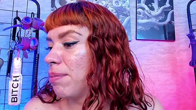 Snapshot of IvanaFetish chatting on October 6, 3:26 am IvanaFetish online show from October 6, 3:26 am