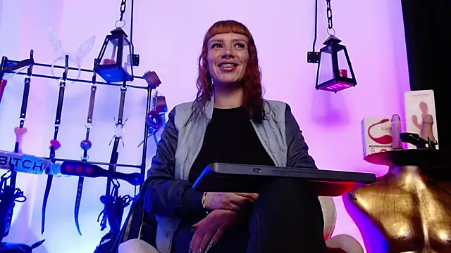 Snapshot of IvanaFetish chatting on October 26, 11:53 pm IvanaFetish online show from October 26, 11:53 pm