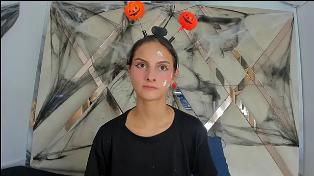 ninaht online show from October 24, 8:49 pm