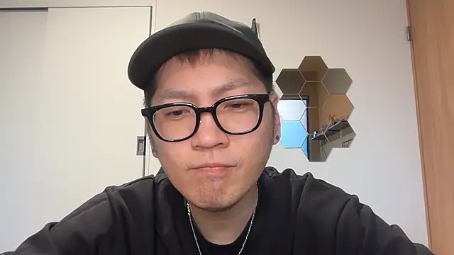 Snapshot of kensnb chatting on April 19, 8:33 pm kensnb online show from April 19, 8:33 pm