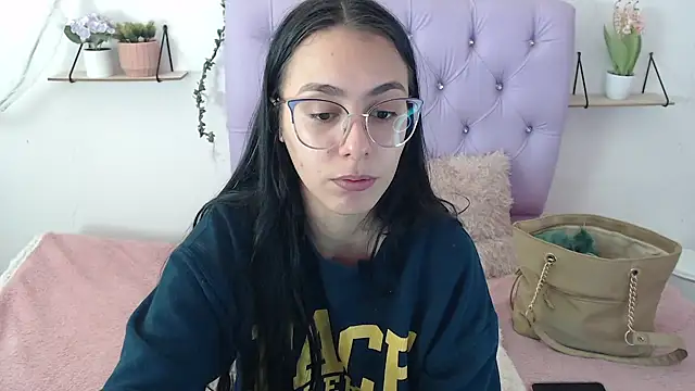 Freyja 01 online show from September 19, 6:30 pm