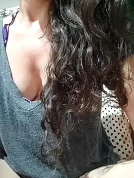 Snapshot of senhorasegredo chatting on February 26, 3:42 am senhorasegredo online show from February 26, 3:42 am