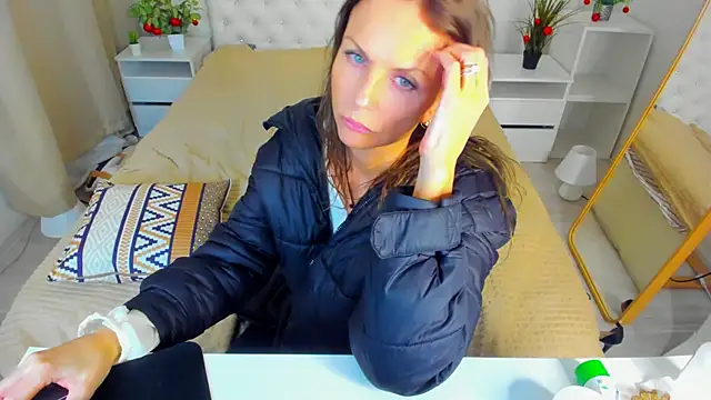 Elizabe th online show from December 15, 5:02 am