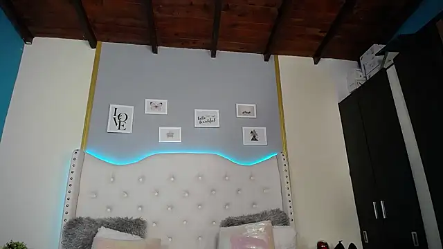 Snapshot of dante_ferraraa chatting on September 11, 9:04 pm dante ferraraa online show from September 11, 9:04 pm