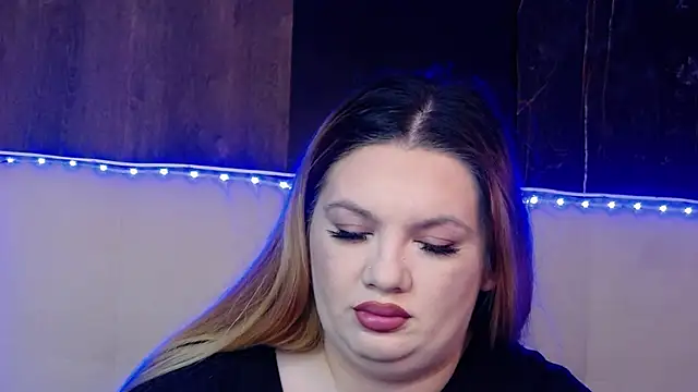 Snapshot of MelanieBrownn chatting on February 8, 7:01 am MelanieBrownn online show from February 8, 7:01 am