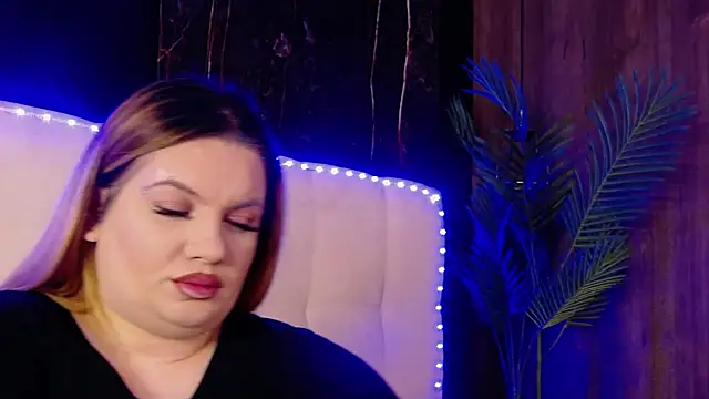 Snapshot of MelanieBrownn chatting on February 21, 5:30 am MelanieBrownn online show from February 21, 5:30 am
