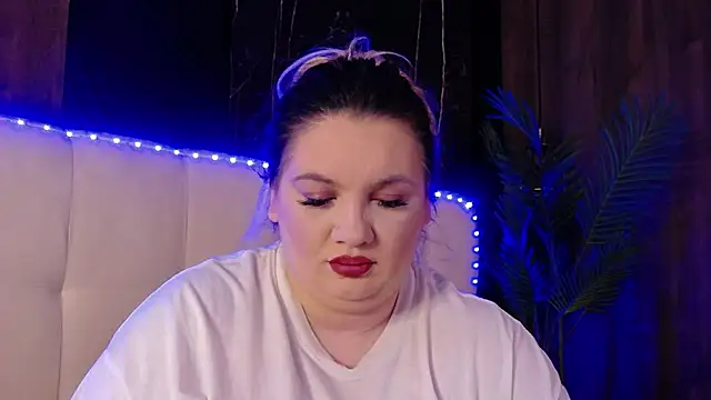 Snapshot of MelanieBrownn chatting on February 26, 5:39 am MelanieBrownn online show from February 26, 5:39 am