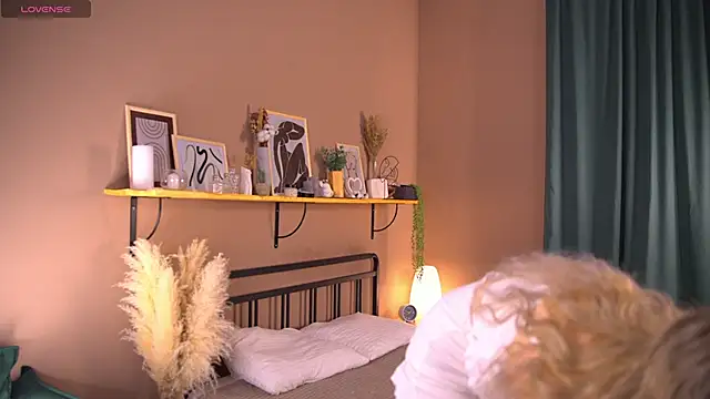  AlinaBailey online show from January 20, 8:30 am