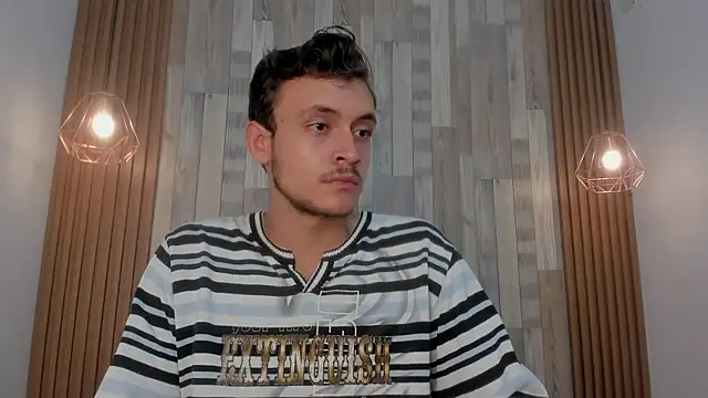 Desmon Clark online show from February 1, 4:56 am