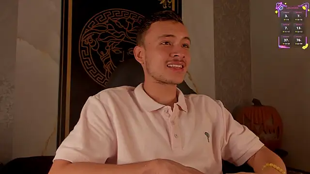 Desmon Clark online show from October 12, 6:51 pm