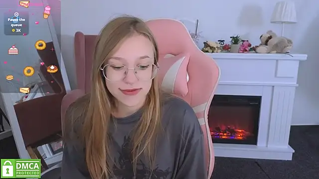 LayriantaVee online show from September 25, 6:06 am