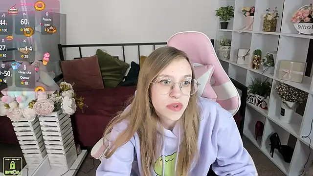 LayriantaVee online show from March 24, 7:13 am