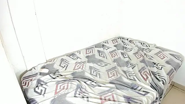 Snapshot of leinisofia69 chatting on January 8, 3:19 am leinisofia69 online show from January 8, 3:19 am