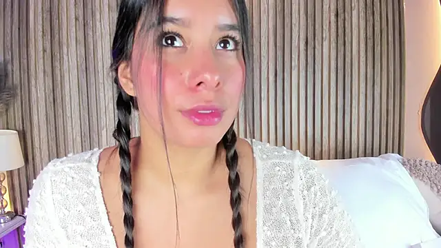 Snapshot of HannaPaola chatting on March 27, 10:31 pm HannaPaola online show from March 27, 10:31 pm