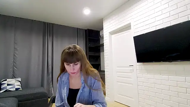 Daniella Lorente online show from March 12, 11:00 pm