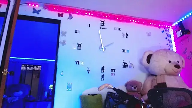 goddess BigassCock online show from April 7, 9:59 pm