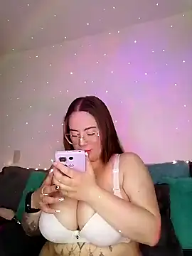 soofy   online show from November 20, 3:28 am