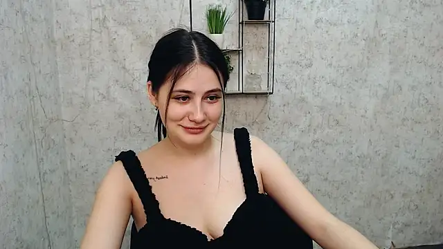Snapshot of AliceSexyyy_ chatting on February 19, 1:29 am AliceSexyyy online show from February 19, 1:29 am