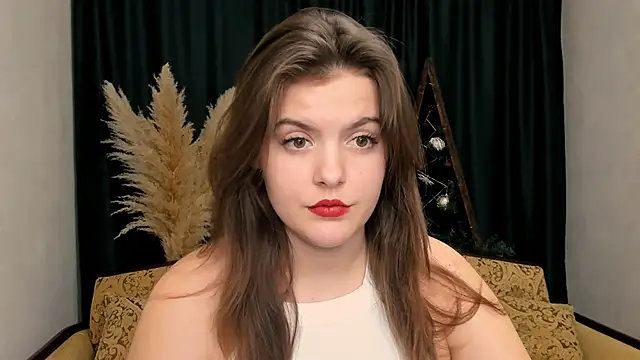 Snapshot of showmeparadise chatting on February 4, 5:23 pm showmeparadise online show from February 4, 5:23 pm