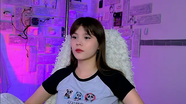 EvaThopson online show from March 26, 8:31 am