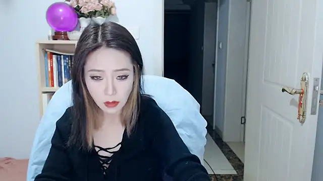SuSushi728 online show from May 22, 3:06 pm