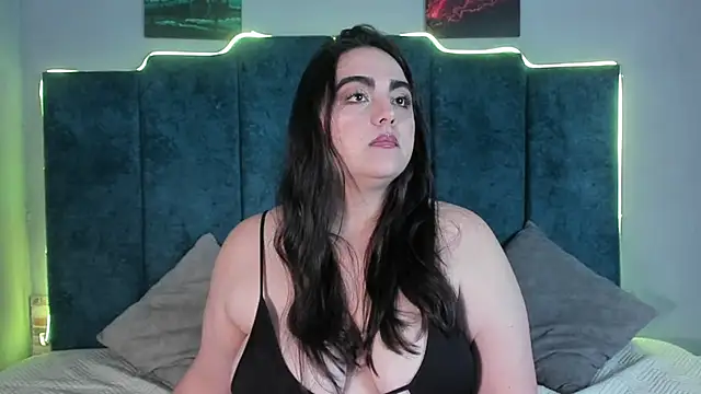 anniie sweett  online show from October 7, 12:02 pm