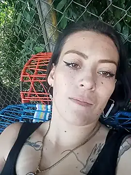 Snapshot of Tefannyy_ chatting on December 11, 7:03 pm Tefannyy online show from December 11, 7:03 pm