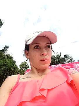 Snapshot of Tefannyy_ chatting on March 9, 2:43 pm Tefannyy online show from March 9, 2:43 pm