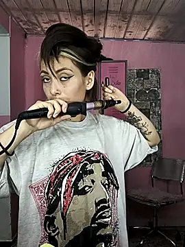 Snapshot of Tefannyy_ chatting on September 24, 3:59 pm Tefannyy online show from September 24, 3:59 pm