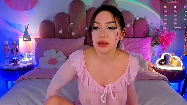 Snapshot of GiaCale chatting on January 18, 1:26 pm GiaCale online show from January 18, 1:26 pm