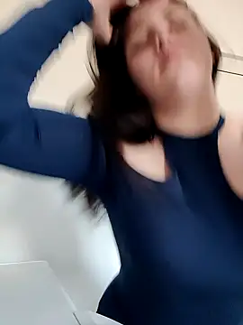 Snapshot of leeya_lee chatting on February 26, 2:36 pm leeya lee online show from February 26, 2:36 pm