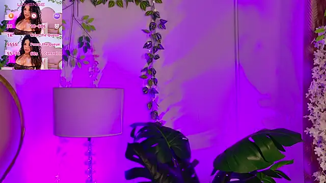 NahiaraReina online show from April 8, 1:55 pm