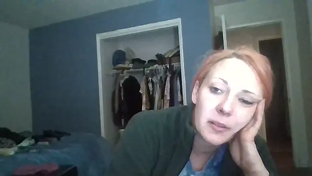 Snapshot of rosequartz chatting on February 8, 6:17 am rosequartz online show from February 8, 6:17 am