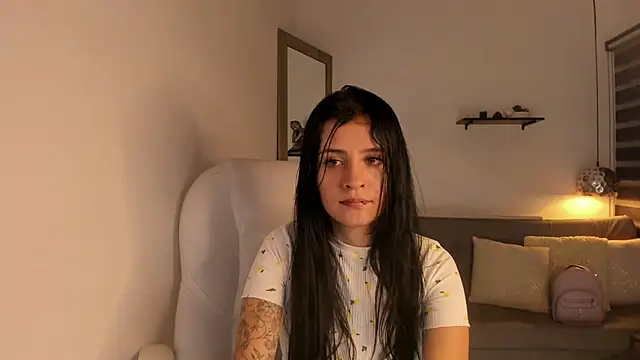 yenny garcia online show from February 2, 6:28 pm