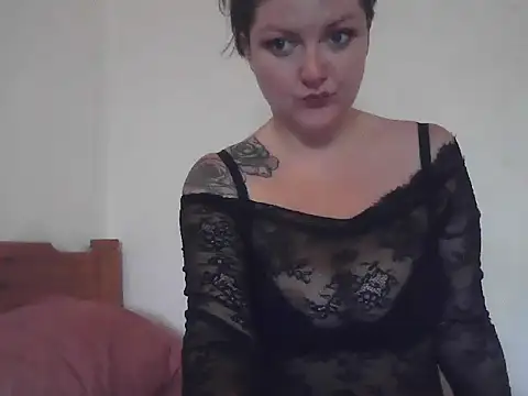 LacyLouxxx online show from March 18, 6:49 am