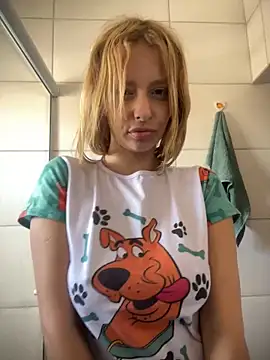 Snapshot of Bellahcha chatting on March 1, 12:18 pm Bellahcha online show from March 1, 12:18 pm