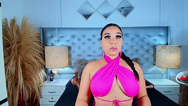 Snapshot of EileenBenzon chatting on February 26, 2:57 pm EileenBenzon online show from February 26, 2:57 pm