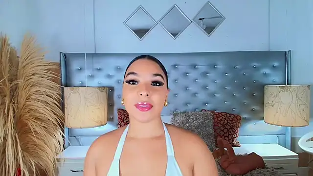 Snapshot of EileenBenzon chatting on March 1, 6:11 pm EileenBenzon online show from March 1, 6:11 pm