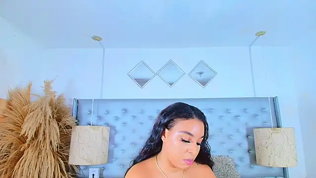 Snapshot of EileenBenzon chatting on October 14, 5:30 am EileenBenzon online show from October 14, 5:30 am