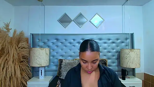 Snapshot of EileenBenzon chatting on November 18, 2:54 pm EileenBenzon online show from November 18, 2:54 pm