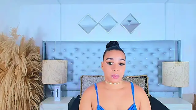 Snapshot of EileenBenzon chatting on November 21, 5:11 pm EileenBenzon online show from November 21, 5:11 pm