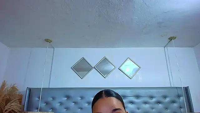 Snapshot of EileenBenzon chatting on December 3, 4:49 pm EileenBenzon online show from December 3, 4:49 pm