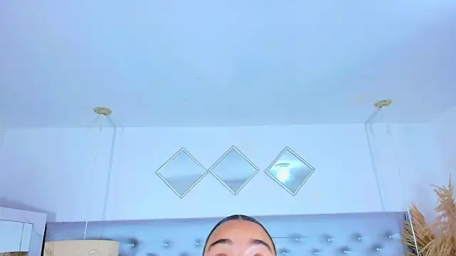 Snapshot of EileenBenzon chatting on February 18, 5:03 am EileenBenzon online show from February 18, 5:03 am