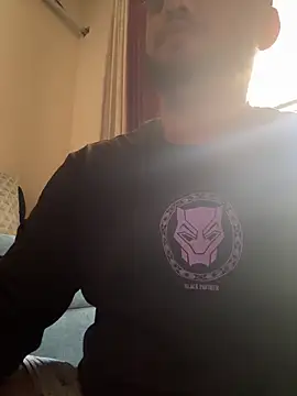 ved240 online show from April 14, 6:30 am