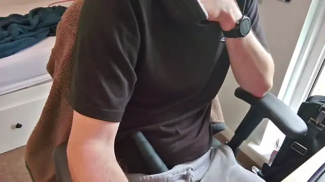 an4y8ot online show from June 19, 9:46 am